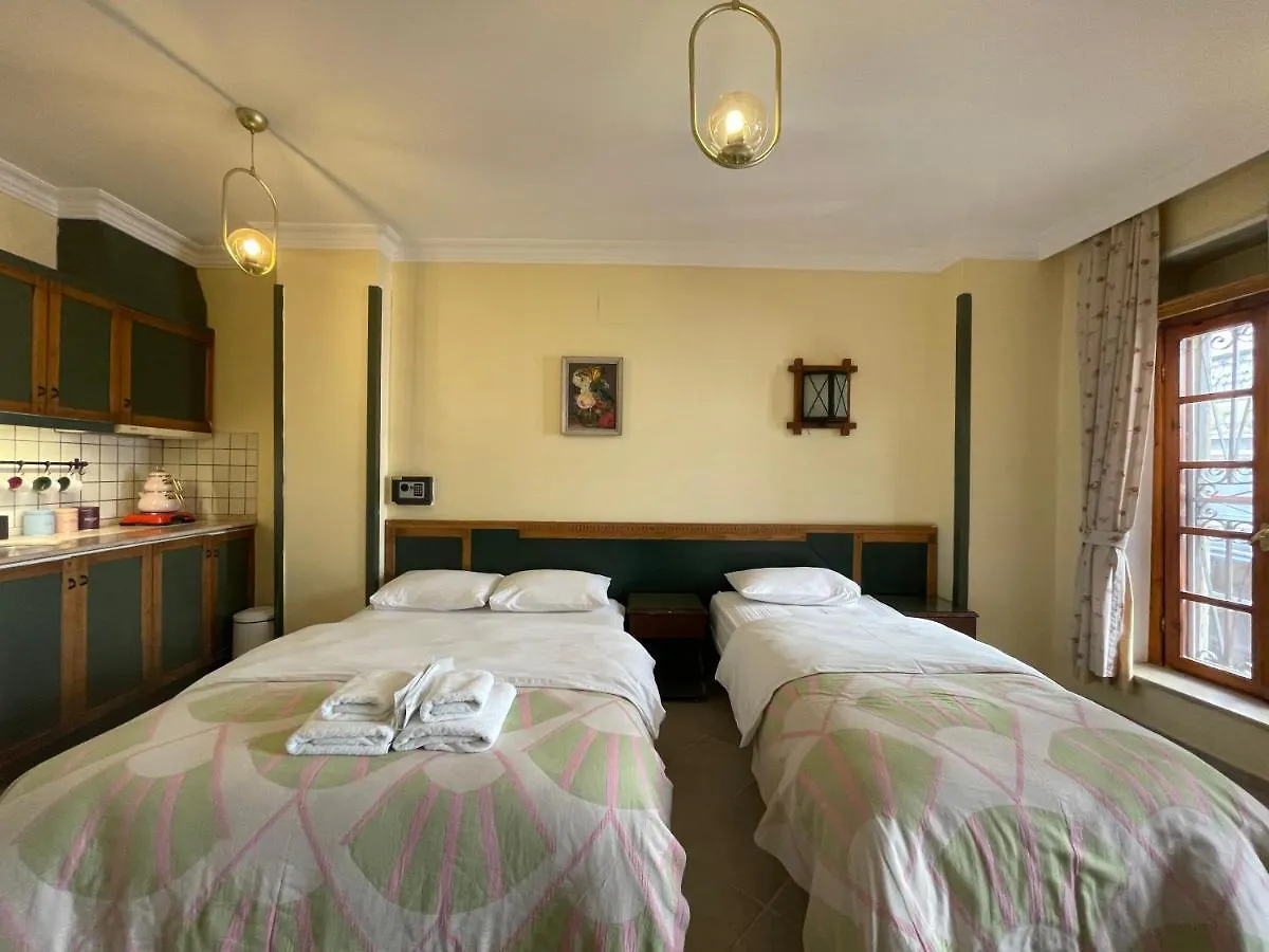 Amphora Rooms Foca Aparthotel